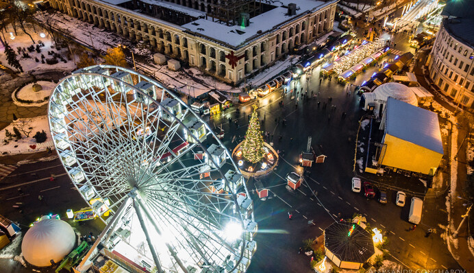 У мережі показали новорічний Київ з висоти: опубліковані ексклюзивні фото