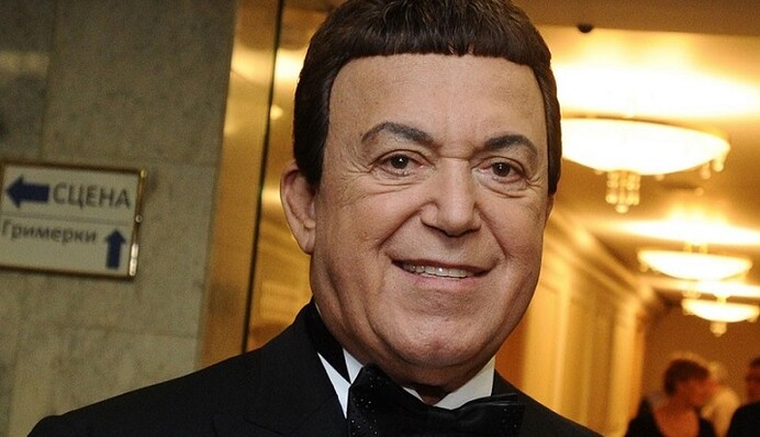 Путин наградил запрещенного в Украине певца