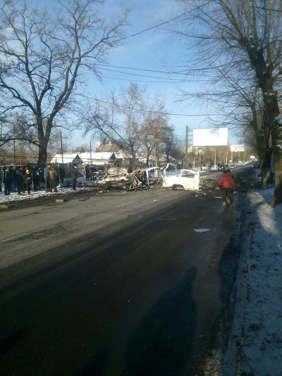 В окупованому Донецьку стався потужний вибух (ФОТО) - фото 2