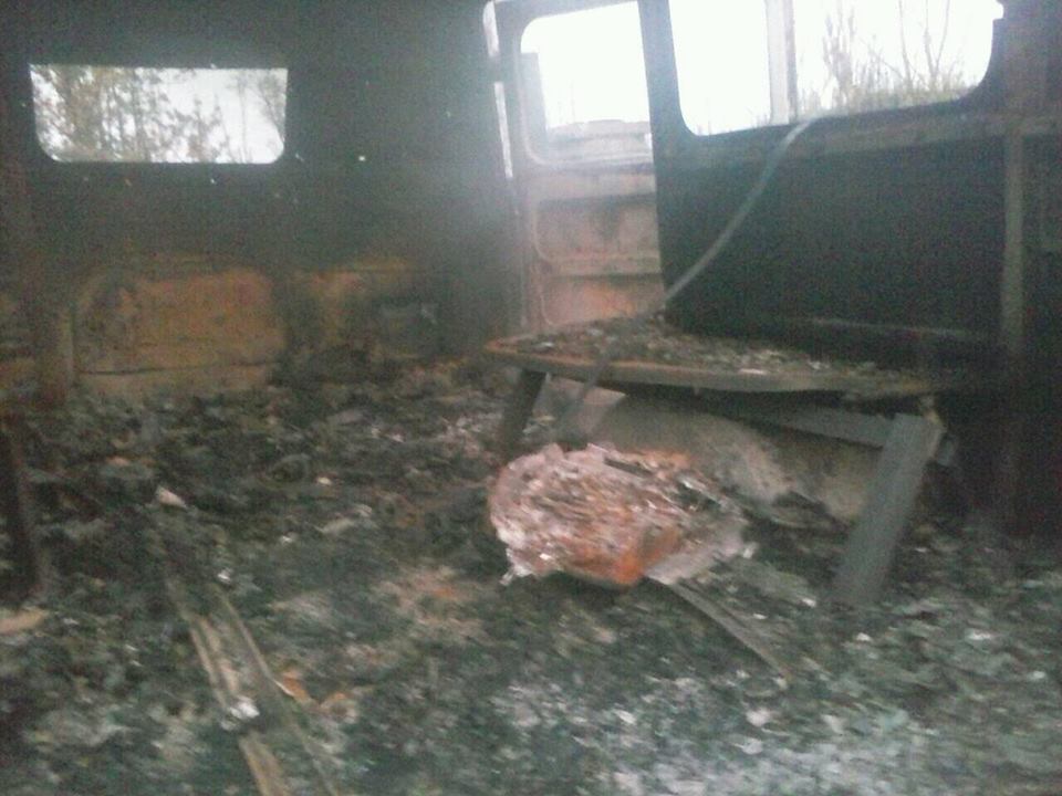 Маси Найем проинформировал, что террористы «ДНР» обстреляли и сожгли машину «скорой» ВСУ