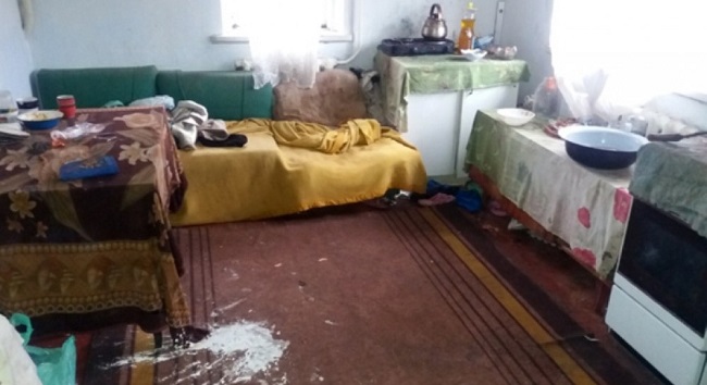 В Бердичеве горе-мать «забыла» 3-х детей в холодном запертом доме