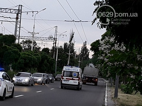 Внаслідок вибуху гранати на базі поліції в Маріуполі постраждали семеро поліцейських