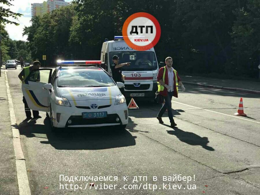 В Киеве пьяная женщина с сыном устроила двойное ДТП со смертельным исходом
