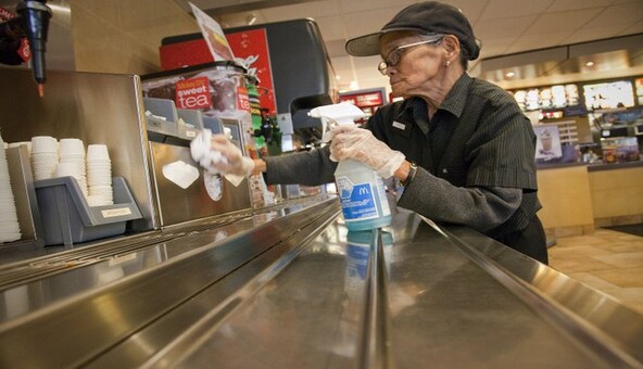 ​Кабмин прекратил деятельность Министерства доходов и сборов