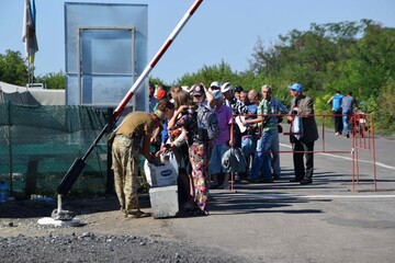 У мережі висміяли пісенний конкурс, присвячений будівництву Керченського моста: опубліковано відео