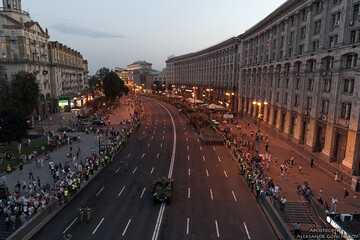 Репетиція військового параду в Києві: яскраві фото і відео з повітря
