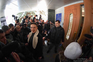 Савченко привели в СБУ: опубликованы фото