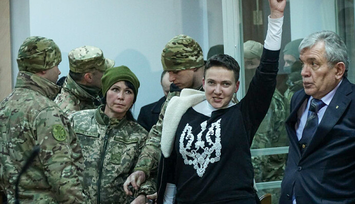 Савченко перед арестом улыбалась и зевала: эксклюзивные фото из суда