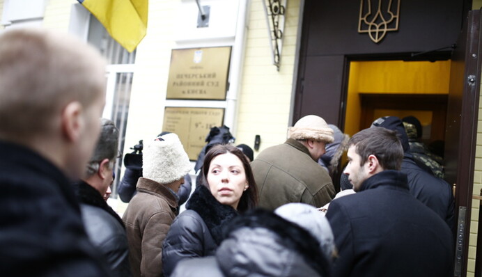 ​В Печерском суде началось заседание по обвинению двух экс-беркутовцев в расстрелах Евромайдана (фото)