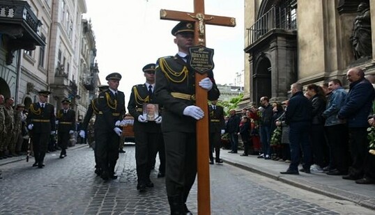 Кличко открыл в Киеве отремонтированную остановку на скоростной линии трамвая