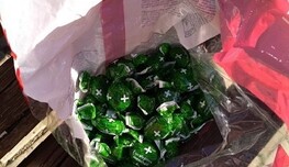 В Донецке нашли неожиданные конфеты: опубликованы фото