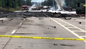 Крушение военного самолета в США: появились новые подробности и видео