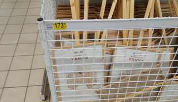 Торгуют чужими "дедами": в сети показали фото из магазина в Крыму