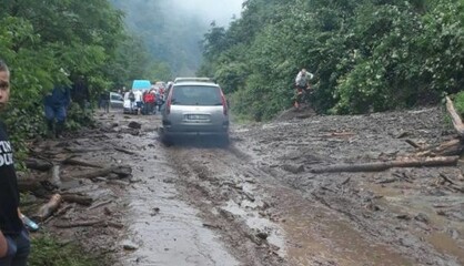 Масштабный оползень перекрыл трассу на Закарпатье: появились фото