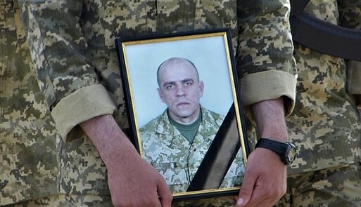 В Харькове простились с командиром украинских разведчиков, получившим смертельное ранение на Донбассе: фото