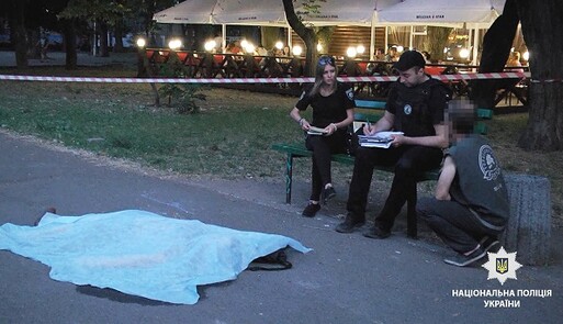 Жесткое убийство на глазах у детей в Одессе: появились фото и видео с места трагедии