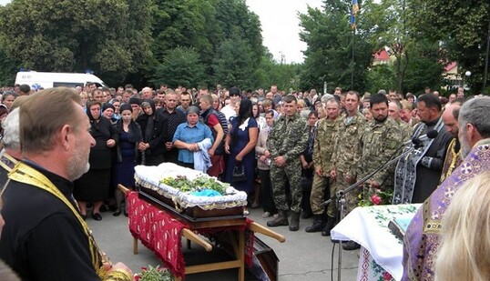 На Волыни простились с 25-летним бойцом ВСУ, погибшим от пули снайпера: опубликованы фото и видео