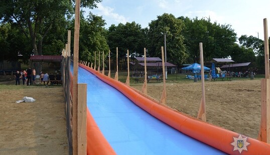 Не вынырнула: опубликованы фото и детали трагического ЧП с девочкой на украинском пляже