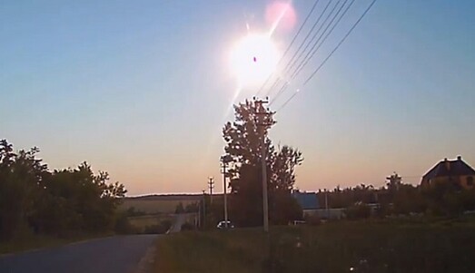 У Росії в небі вибухнув метеорит: опубліковано вражаючі фото і відео