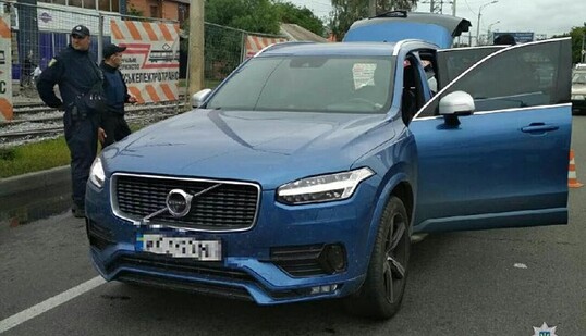 В Харькове застрелили семейную пару и ранили их ребенка: первые детали происшествия и фото