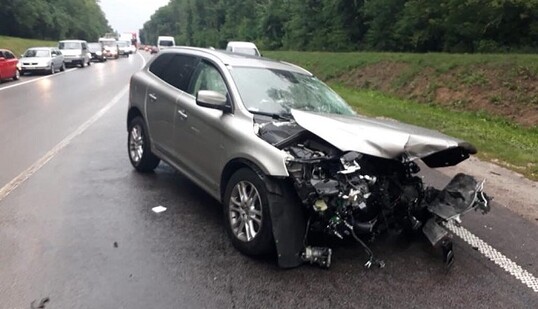 В сети показали свежие фото с места аварии с иностранным дипломатом возле Львова