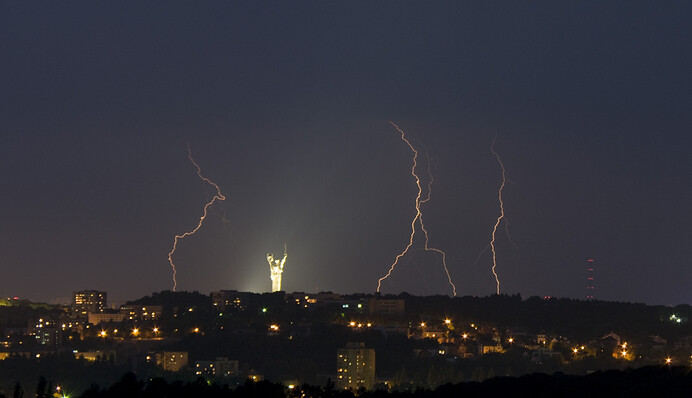 Дощі і грози не відступають: з'явився свіжий прогноз погоди в Україні