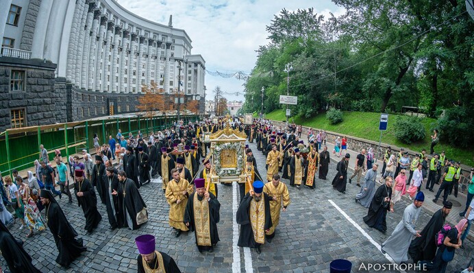 Хресна хода УПЦ МП в Києві: опубліковано яскраві фото
