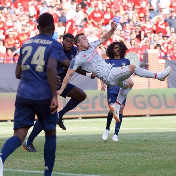 "Ливерпуль" уничтожил "Манчестер Юнайтед" в Кубке чемпионов: видеообзор