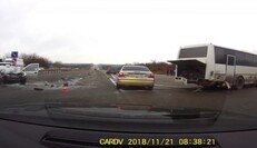 Дякуючи окупантам: в мережі показали сумні фото вокзалу в Донецьку