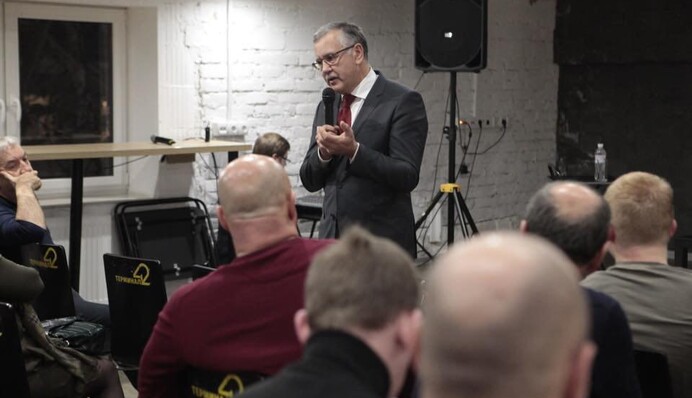 Не пугать войной: Гриценко озвучил главную задачу во время военного положения