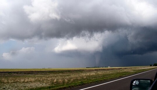З'явилися фото і відео руйнівного урагану в США