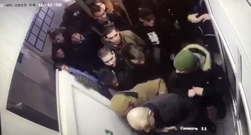 Штурм відділення поліції в Києві: з'явилося відео з початком конфлікту