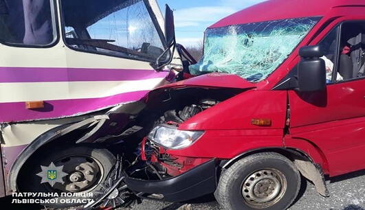 Яценюк заявил, что у него нет счетов и бизнеса за границей