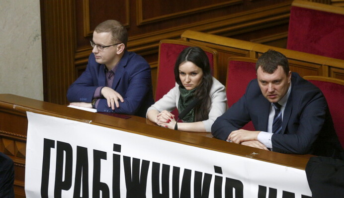 Рада разрешила арест трех судей Печерского райсуда Киева (фото)