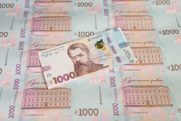 Кінець епохи бідності: мережа вибухнула коментарями через друк купюр номіналом в 1000 гривень
