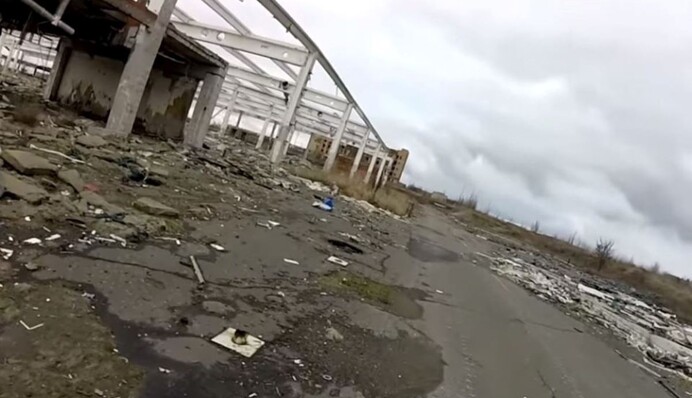 Мертва зона: мережу жахнули свіжі фото знаменитого гіпермаркету в Донецьку