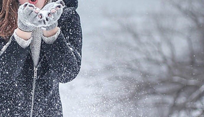 Україну почне засипати снігом: синоптики розповіли, де чекати завірюхи