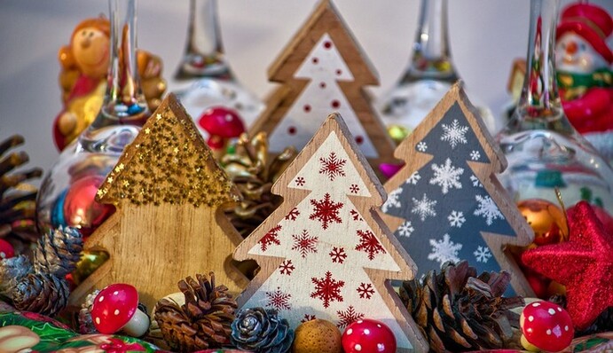 Лучшие поздравления со Старым Новым годом 2020: открытки, стихи, проза и видео