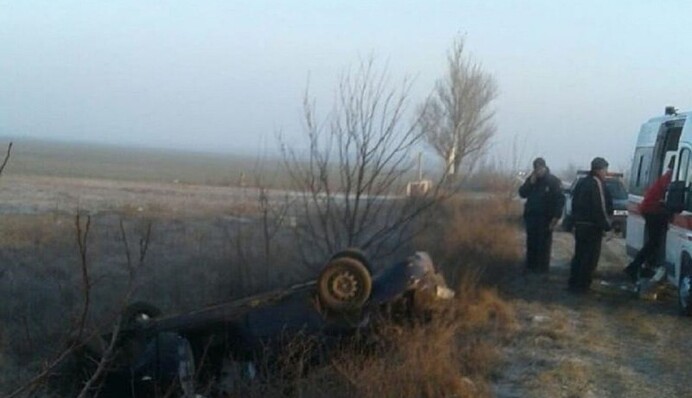 Вылетел в кювет вверх колесами: под Херсоном произошло ДТП, много пострадавших