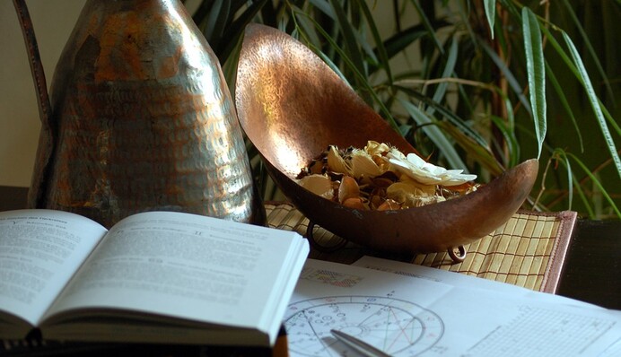 Гороскоп на 13 лютого: Овнів чекають перемоги у коханні, а Терези можуть наробити помилок