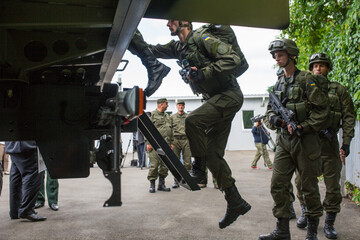 ​Президент наградил летчицу Надежду Савченко орденом «За мужество»