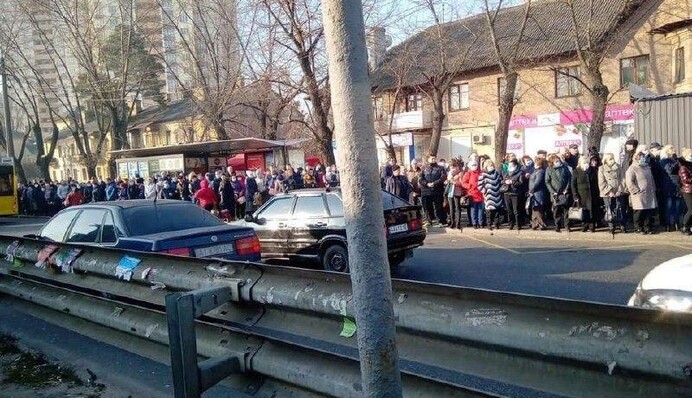 Як в Україні працює громадський транспорт: фото і відео 