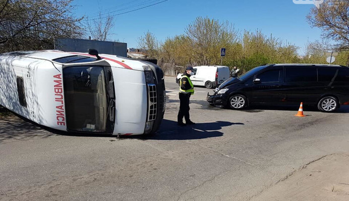 ​Перекинулася на бік: у Полтаві сталася серйозна ДТП за участю 