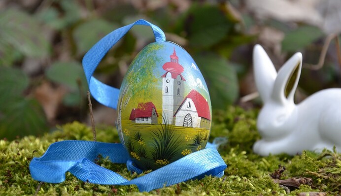 Красиві привітання з Великоднем: душевні вірші та яскраві листівки