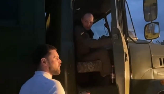 На вулицях "антикарантинних" Черкас з'явилася військова техніка: відео