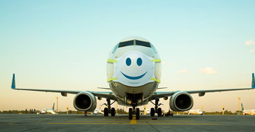 Популярная украинская авиакомпания внезапно закрыла продажу всех билетов: названа причина