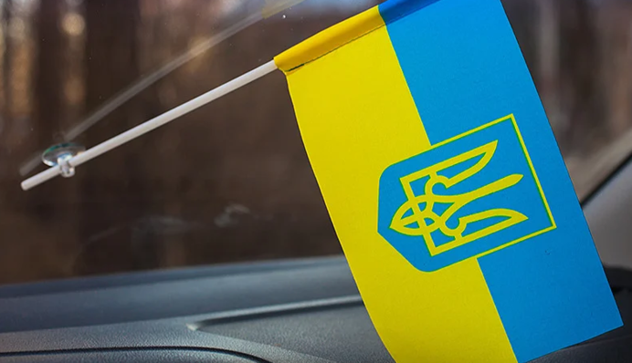 Пора повертатися додому: українські патріоти влаштували зухвалу акцію на Донбасі, фото