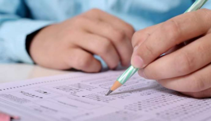 Через скасування пробного ЗНО назріває новий скандал: відкритий лист Кабміну