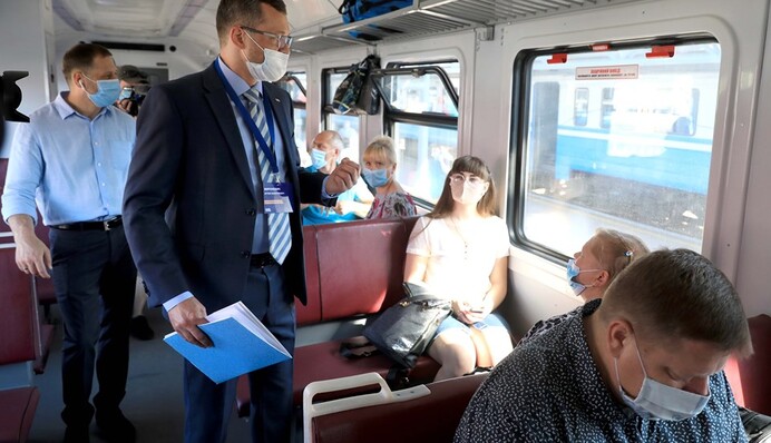 Київські електрички перевірили на дотримання карантину: опубліковано фото