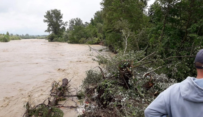 Затопило багато районів: в Україні попередили про серйозний катаклізм